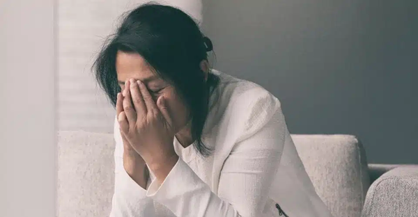绝经后：女性抑郁症高发时段