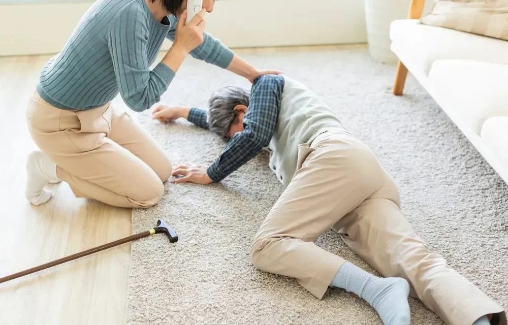 老年人如何防跌倒